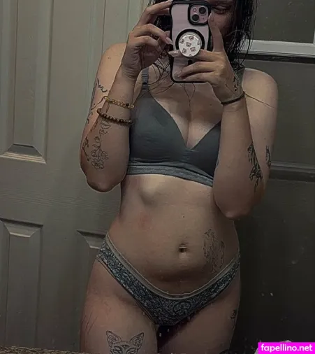 Goth Kitty999 Main Profile Photo