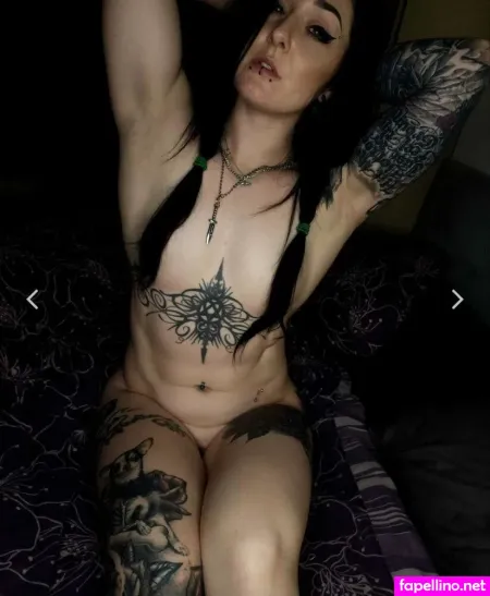 Goth Muscle Mommy OnlyFans Thumbnail #amfLoyGW5K