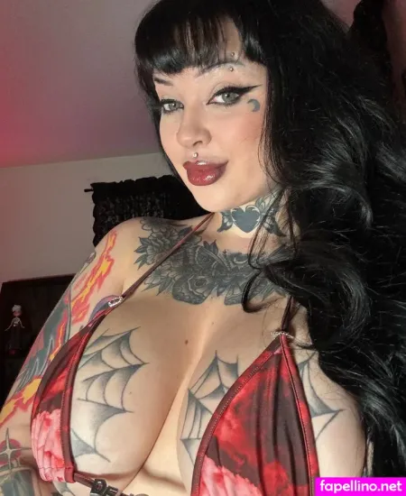 Gothangelsummer 9 OnlyFans Thumbnail #UcahOgMeRd