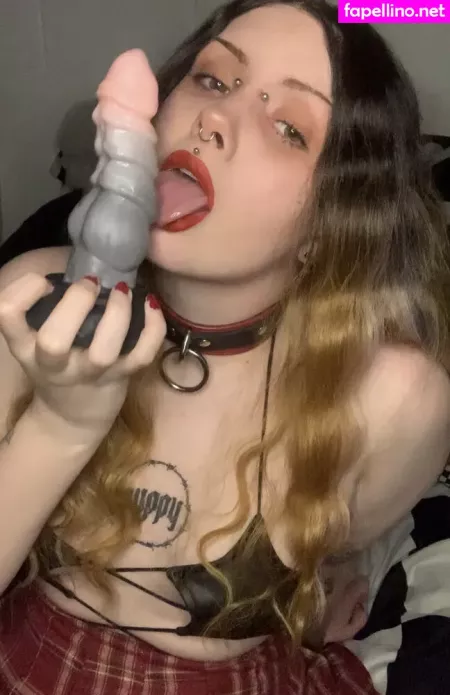 Gothbabybrat OnlyFans Thumbnail #1TDQleXjfN