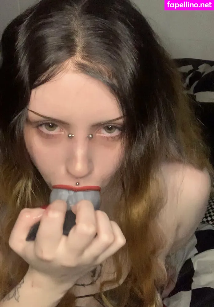 gothbabybrat, trashbabybrat666 Nude Leaked OnlyFans Photo #UBhhJiewtv