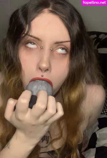 Gothbabybrat OnlyFans Thumbnail #l7wleKaNFO