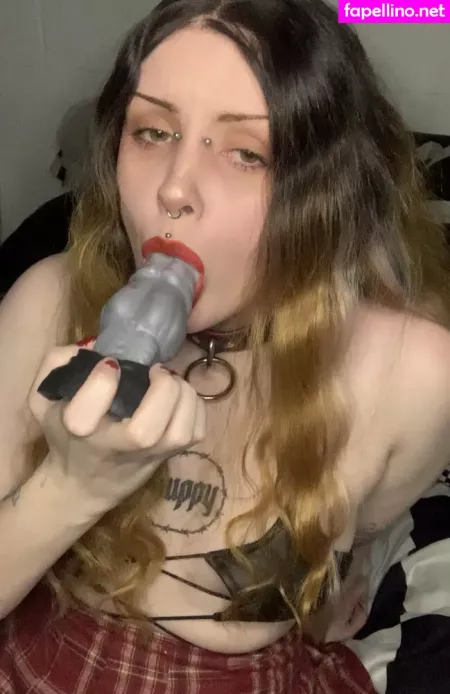 Gothbabybrat OnlyFans Thumbnail #lqmUPHl6u6