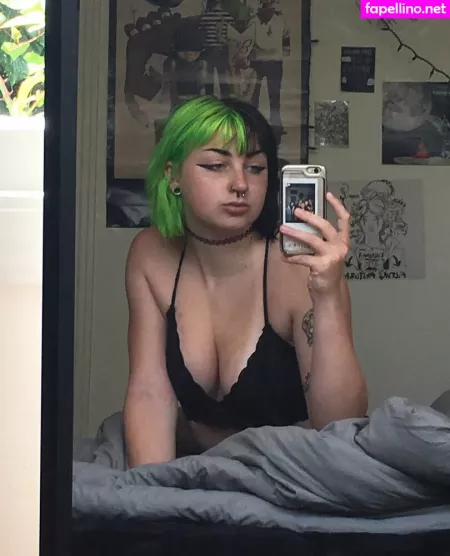 Gothbimboxxx OnlyFans Thumbnail #4wftoGQunB