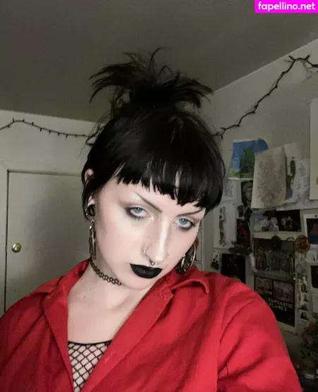 Gothbimboxxx OnlyFans Thumbnail #BcfCEzXNKn