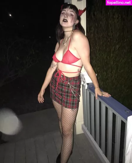 Gothbimboxxx OnlyFans Thumbnail #BhAyE1Wn1z