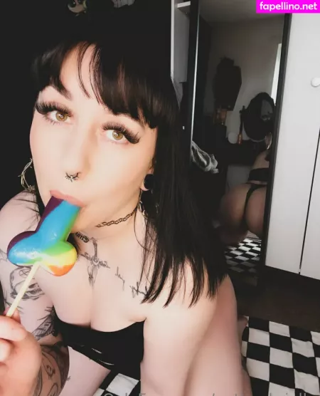 Gothgabriella OnlyFans Thumbnail #B2ACK2K2n9