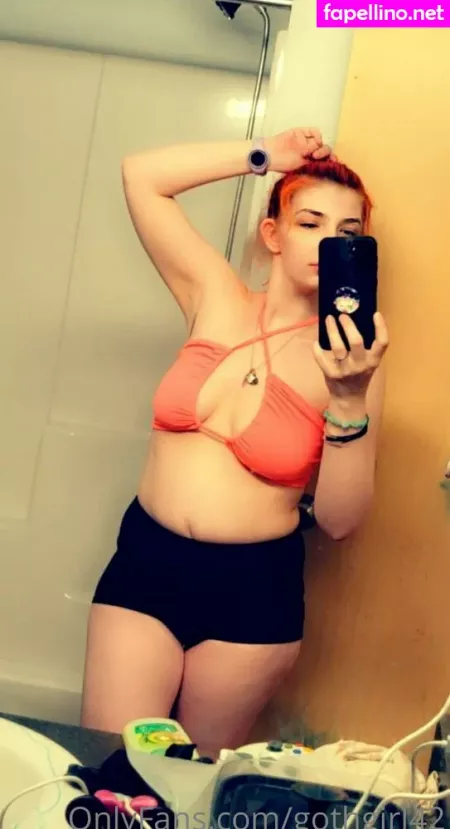 Gothgirl42 OnlyFans Thumbnail #s2XbuuzM61
