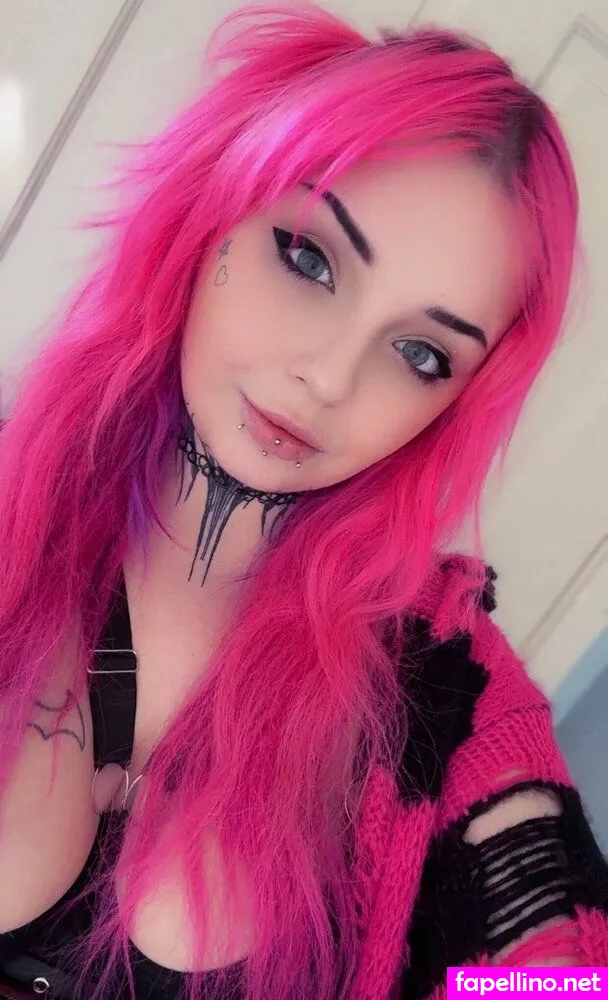 gothbrat, gothicbrat333 Nude Leaked OnlyFans Photo #5g2zFVNPCq