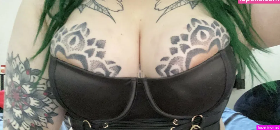 Gothicc Bimbo OnlyFans Thumbnail #0UIvt8LV0M