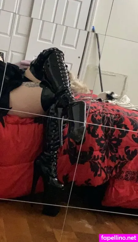 Gothicc Bimbo OnlyFans Thumbnail #F35HJHRlsT