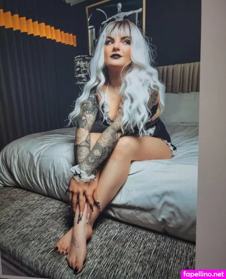 Gothicrose5599 OnlyFans Thumbnail #1mGYEDb6uH