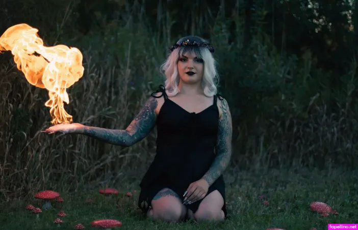 Gothicrose5599 OnlyFans Thumbnail #4wFOAMm3XD