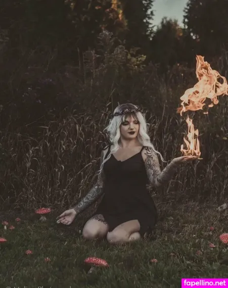 Gothicrose5599 OnlyFans Thumbnail #xFZB21DB8D