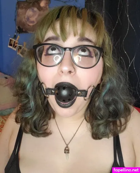 Gothicxslvt OnlyFans Thumbnail #FaQ19o1q8Z