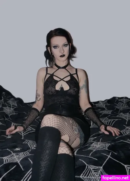 Gothlizardfree OnlyFans Thumbnail #0bGgnRYGGX