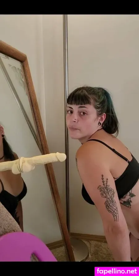 Gothprincess14 OnlyFans Thumbnail #9MoS7cFFvD