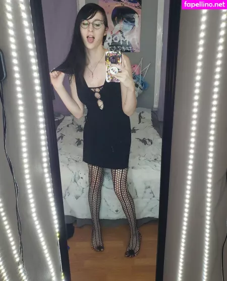 Gothravemom OnlyFans Thumbnail #3NR3TurqDA