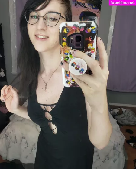 Gothravemom OnlyFans Thumbnail #XCzCoHbs8O