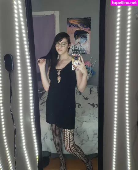 Gothravemom OnlyFans Thumbnail #dybcKNfwJY