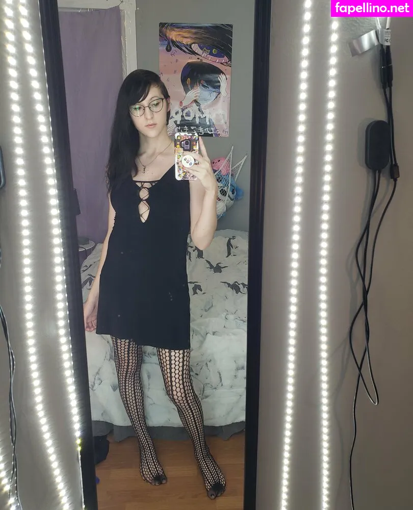 gothravemom, new_era_kara Nude Leaked OnlyFans Photo #eccSYpBN1f