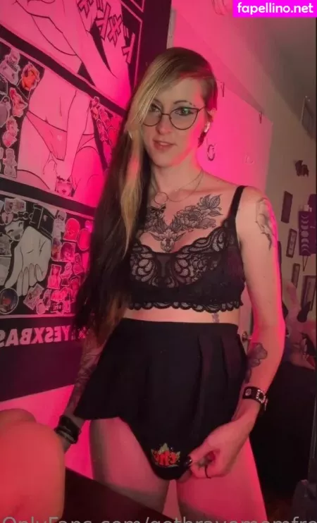 Gothravemomfree OnlyFans Thumbnail #5aYezb4foa