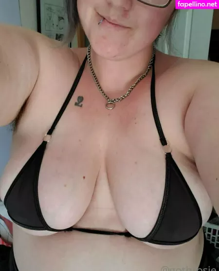 Gothrosie OnlyFans Thumbnail #GL1h5lVLx5