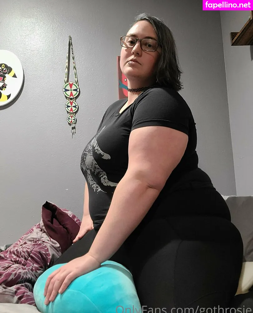 gothrosie, gothrosie_ Nude Leaked OnlyFans Photo #kyMY02ttTJ