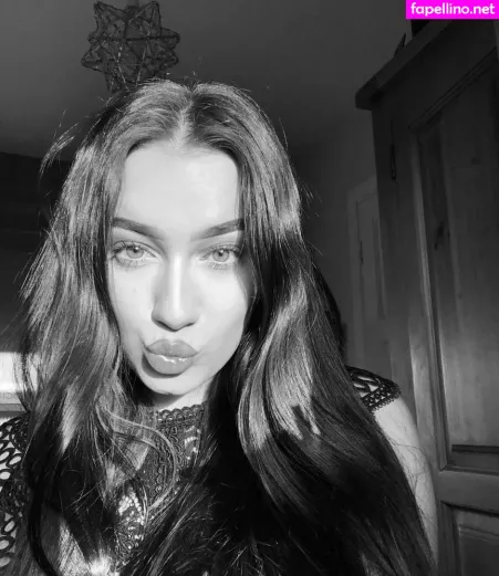 Grace Baker OnlyFans Thumbnail #hf40K3QkIj