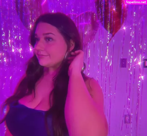 Grace H OnlyFans Thumbnail #jNh9PWTFsa