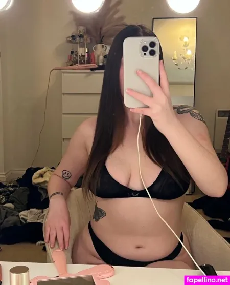 Grace In Chains OnlyFans Thumbnail #KxWK0PZQCJ