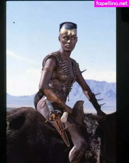 Grace Jones OnlyFans Thumbnail #P3pPPgdlSu