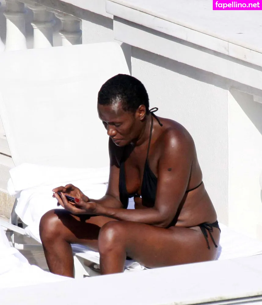 gracejonesofficial, u140728318 Nude Leaked OnlyFans Photo #xXtd1A8vJk