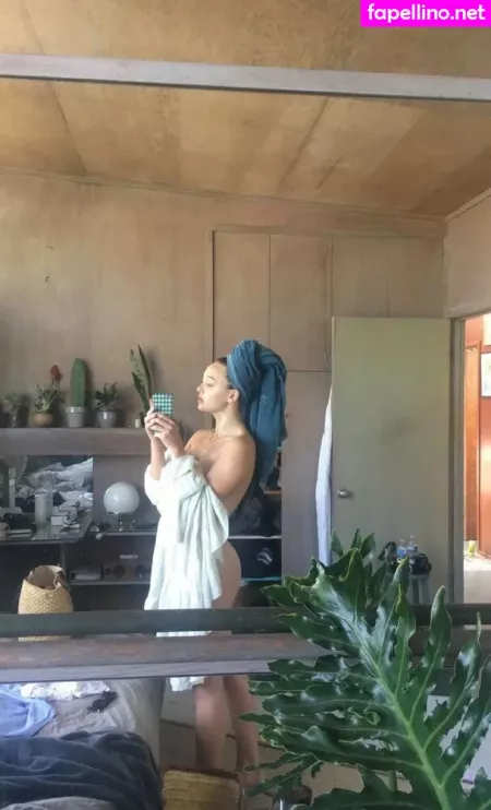 Grace Kennedy Piehl OnlyFans Thumbnail #D3bowdH8E5