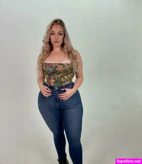 Grace Kinstler OnlyFans Thumbnail #ayPJ1xh29z