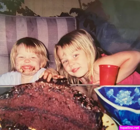 Grace Kivlin OnlyFans Thumbnail #fXhhf2qHMR