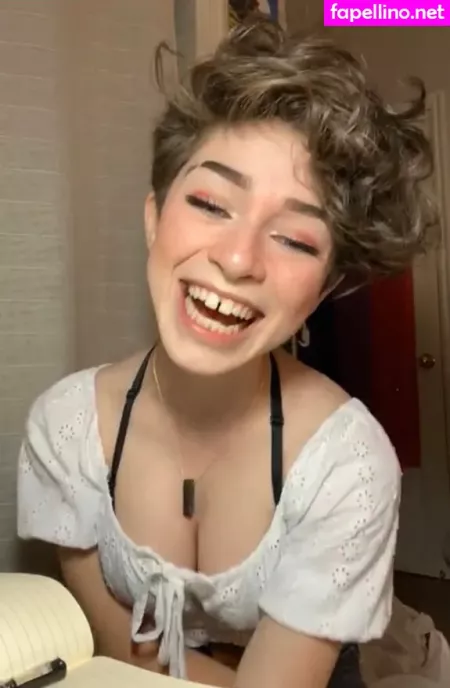 Graceful Addison OnlyFans Thumbnail #1IQWQexYyn