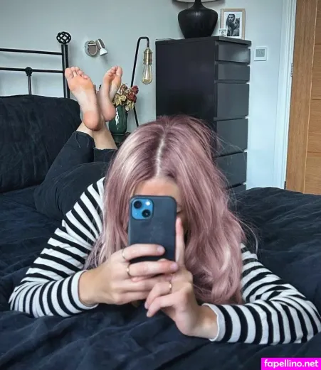 Graceful Feet OnlyFans Thumbnail #um3b9t5bHn