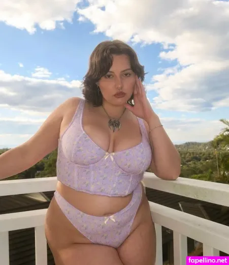 Gracexholland 1 OnlyFans Thumbnail #eJTOxUleAB
