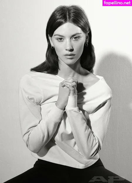 Gracie Abrams OnlyFans Thumbnail #9b1O2DTjcK