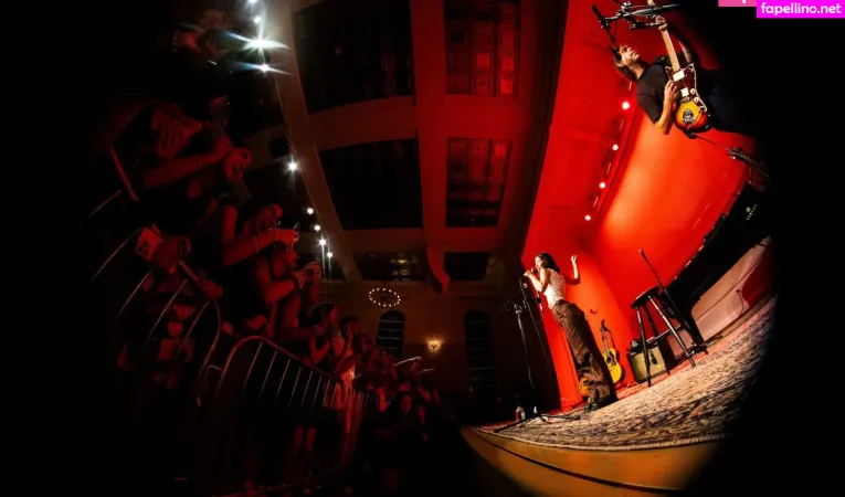 Gracie Abrams OnlyFans Thumbnail #AINNkyTxRW