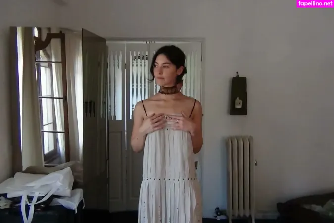 Gracie Abrams OnlyFans Thumbnail #Dcsr9uyV5A