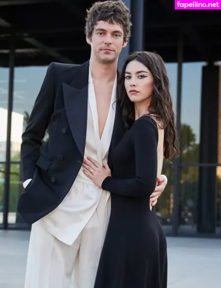 Gracie Abrams OnlyFans Thumbnail #FyxiTXB1kA