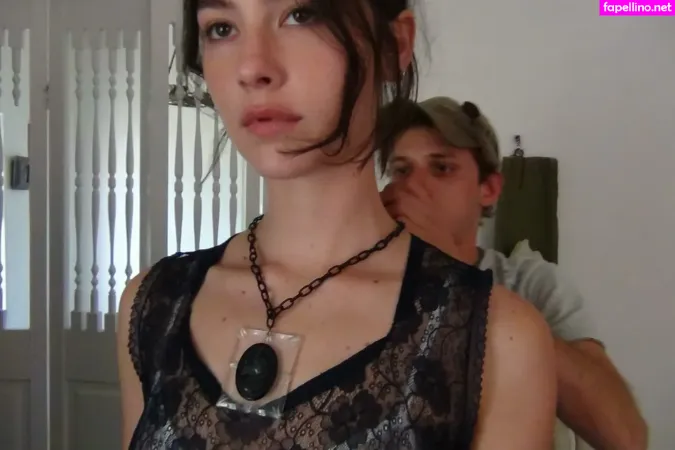 Gracie Abrams OnlyFans Thumbnail #GpJgSqCpMf