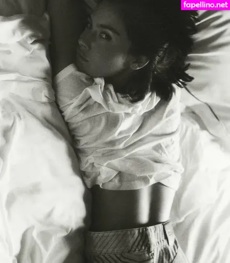 Gracie Abrams OnlyFans Thumbnail #HKC8lHbWXK