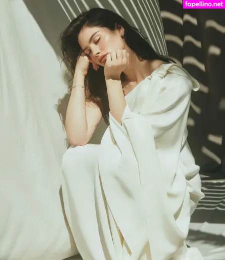 Gracie Abrams OnlyFans Thumbnail #HbCPyJU7Hn