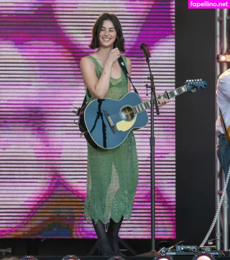 Gracie Abrams OnlyFans Thumbnail #KC3jp4YbbG