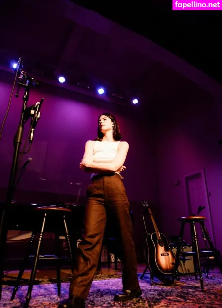 Gracie Abrams OnlyFans Thumbnail #MP22CoeVIV