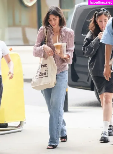 Gracie Abrams OnlyFans Thumbnail #MPxtyJckU8