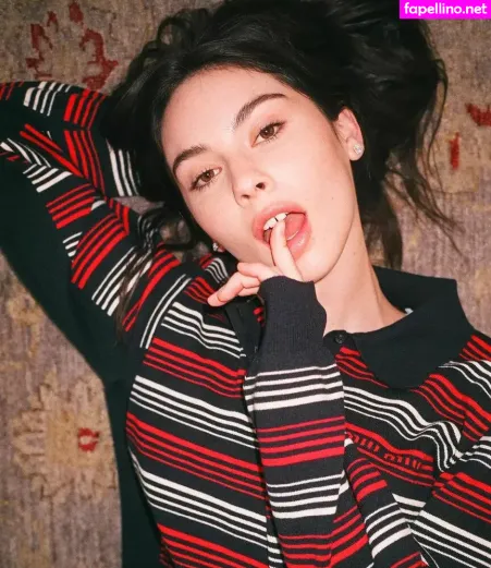 Gracie Abrams OnlyFans Thumbnail #aOo5gOl5O1